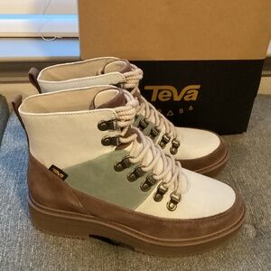 Teva Women's Patchwork Booties, size 8.5